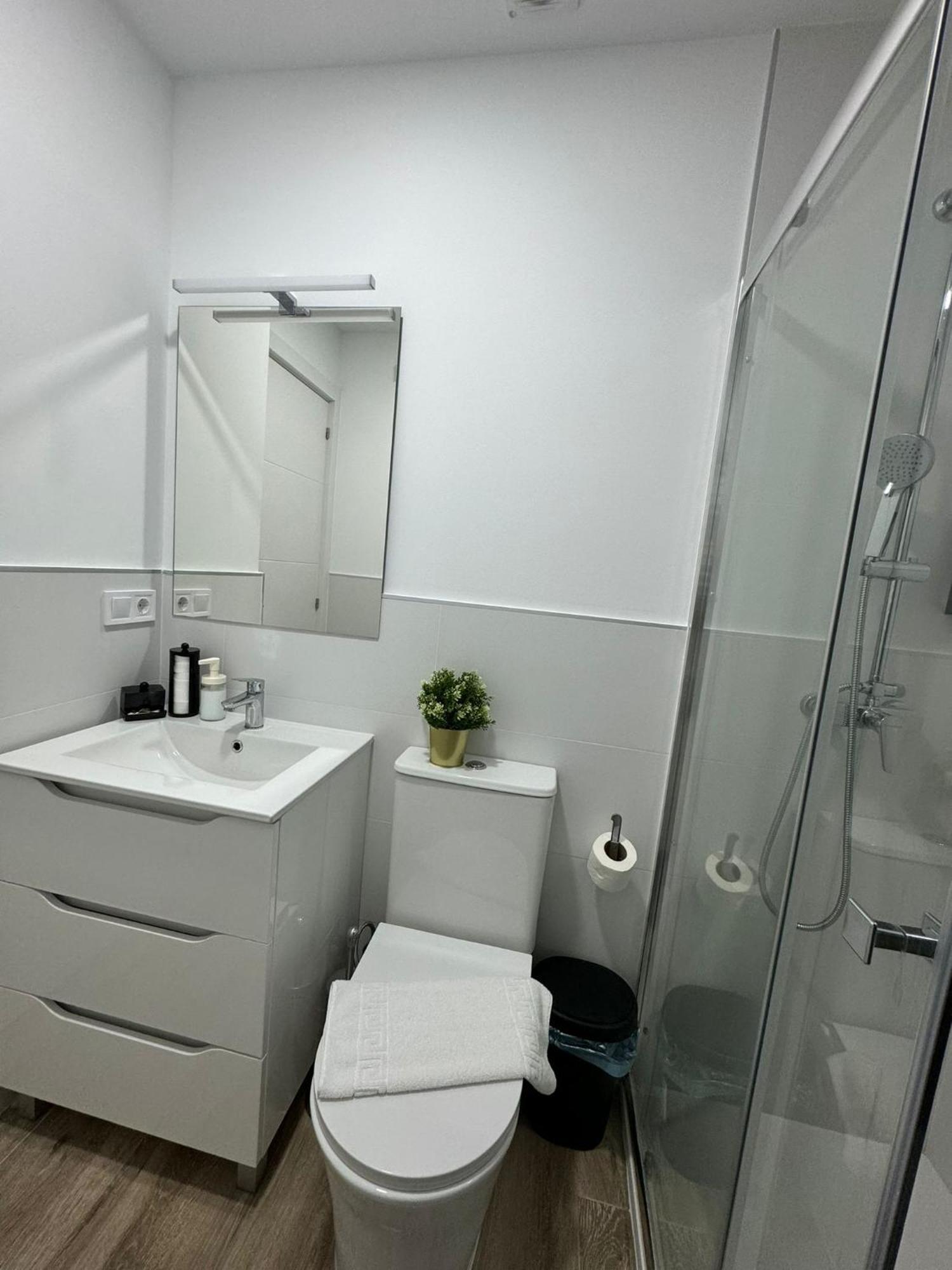 Apartamentos Madrid Connection - Universidad By Oshun Apartments Esterno foto