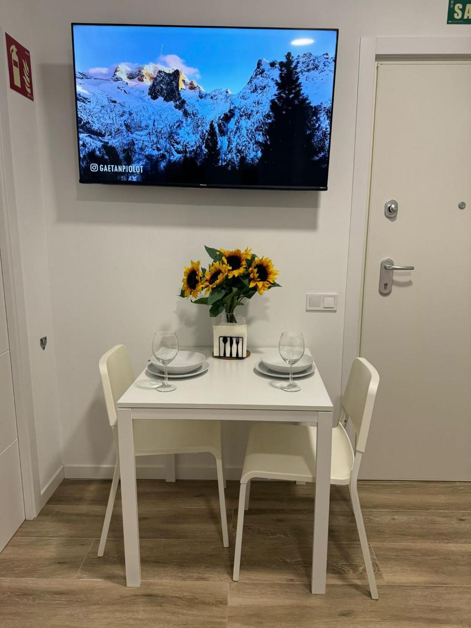 Apartamentos Madrid Connection - Universidad By Oshun Apartments Esterno foto