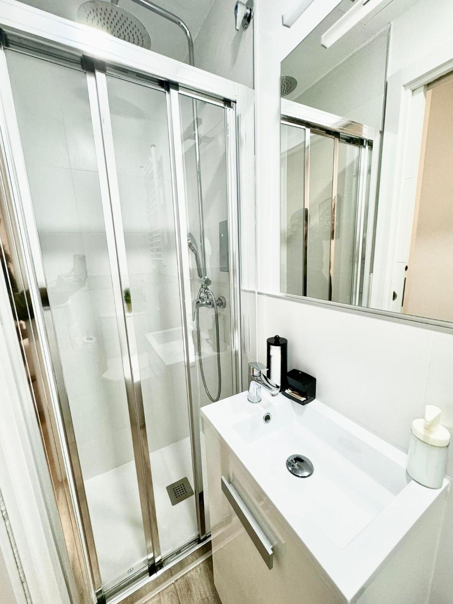 Apartamentos Madrid Connection - Universidad By Oshun Apartments Esterno foto