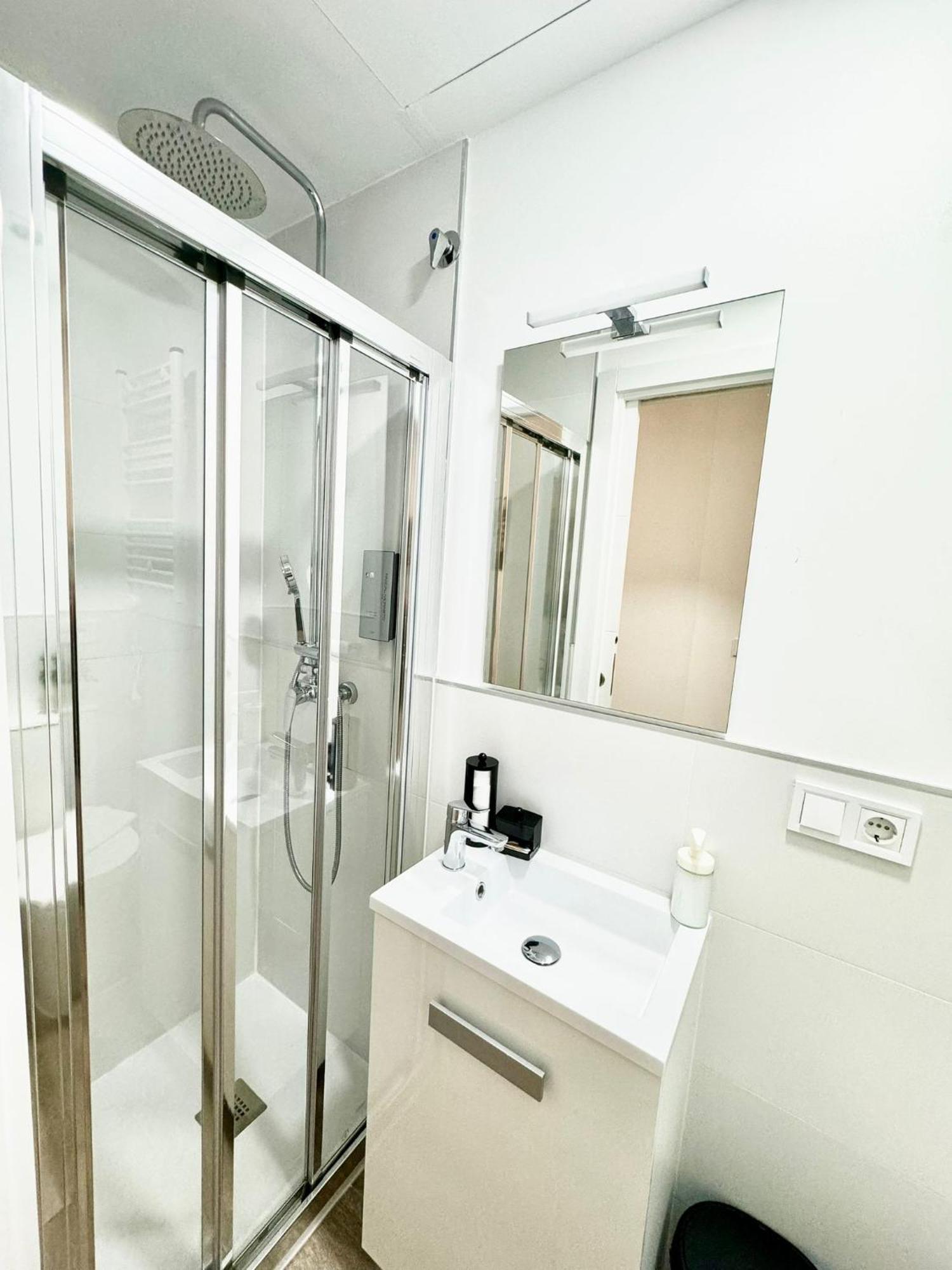 Apartamentos Madrid Connection - Universidad By Oshun Apartments Esterno foto